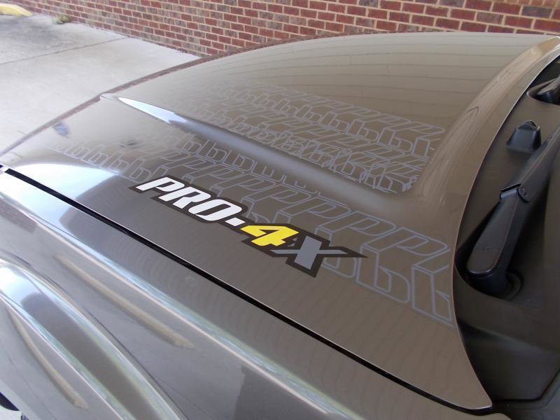 Used 2020 Nissan Frontier PRO-4X w/ Pro-4x Utility Package image 19