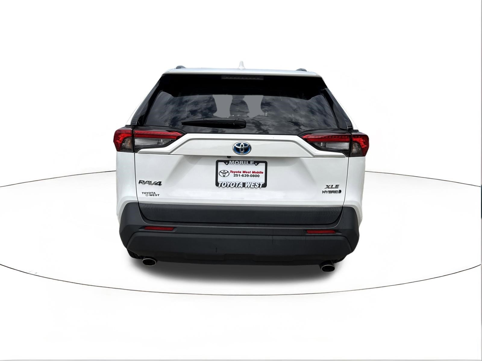 Used 2023 Toyota RAV4 XLE w/ Convenience Package AWD/4WD image 4