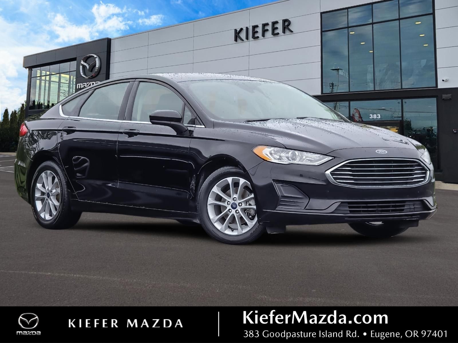 Used 2020 Ford Fusion SE FWD image 1