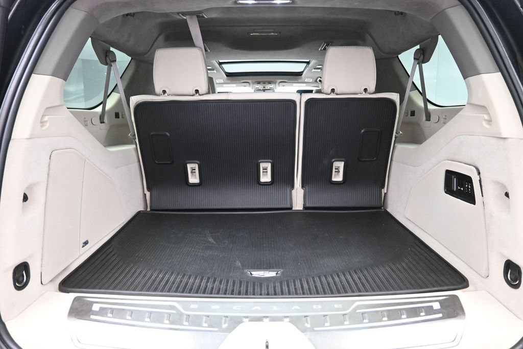 Used 2023 Cadillac Escalade ESV Sport Platinum w/ LPO, ONYX Package AWD/4WD image 27