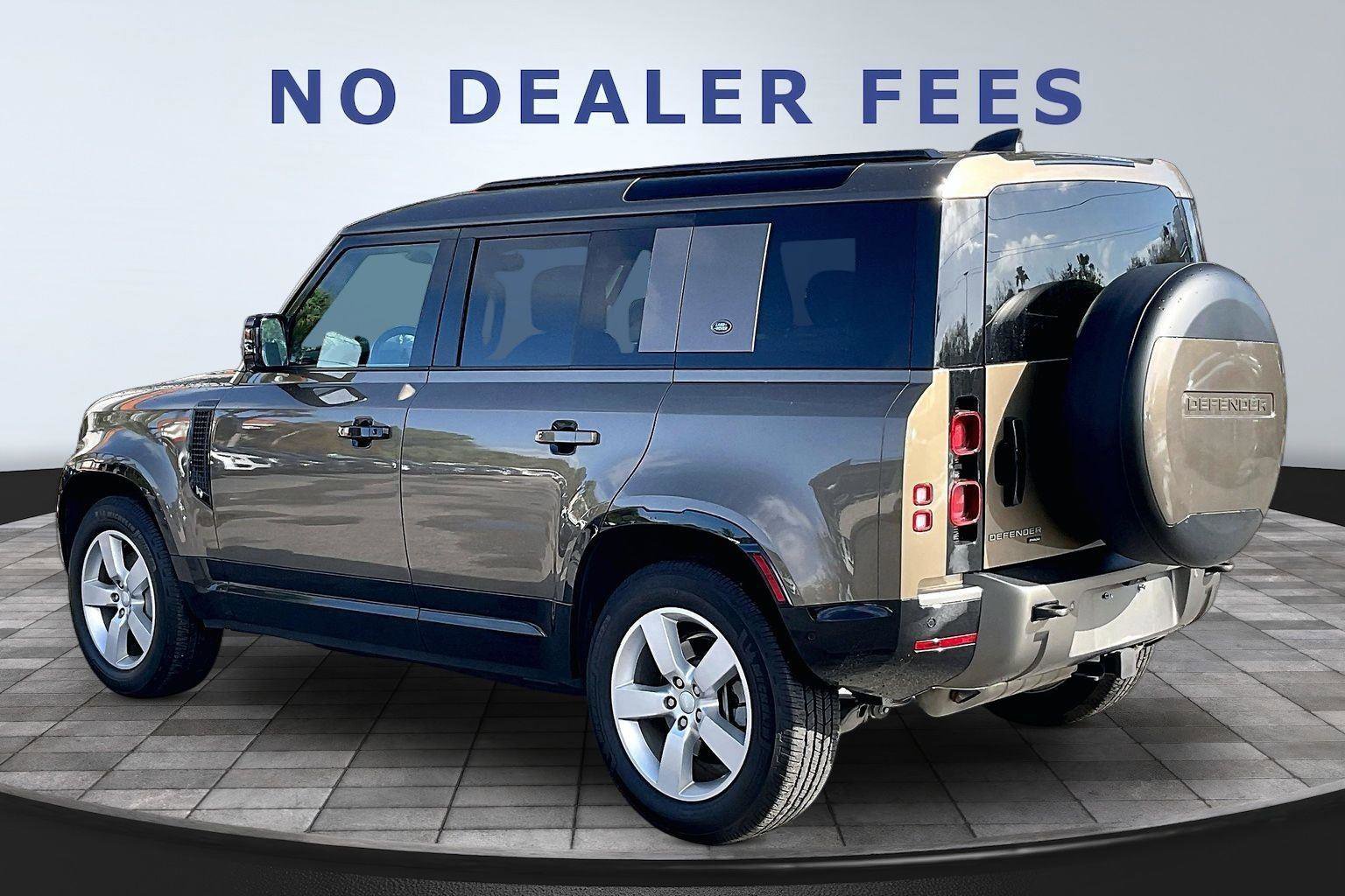 Used 2022 Land Rover Defender 110 X-Dynamic HSE AWD/4WD image 4