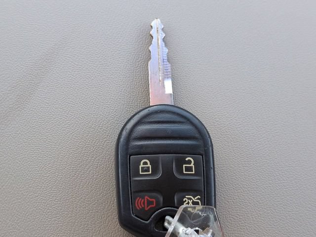 Used 2012 Ford Taurus SEL FWD image 25
