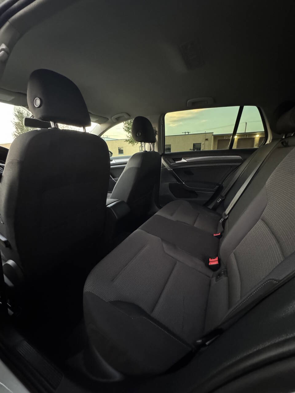 Used 2018 Volkswagen Golf S image 11