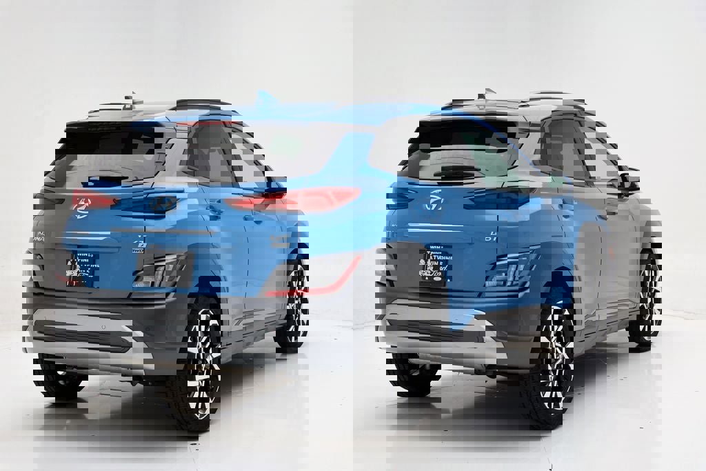 Used 2023 Hyundai Kona Limited w/ Cargo Package image 9