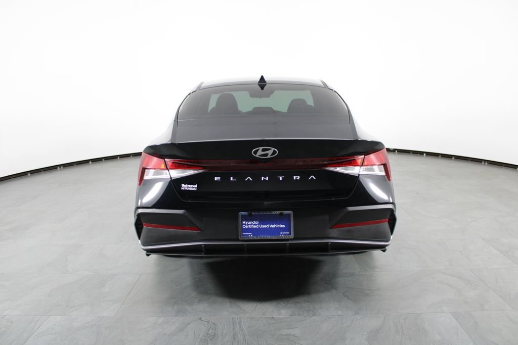 Certified 2024 Hyundai Elantra SEL FWD image 11