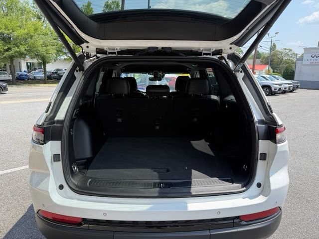 Used 2023 Jeep Grand Cherokee Altitude AWD/4WD image 36