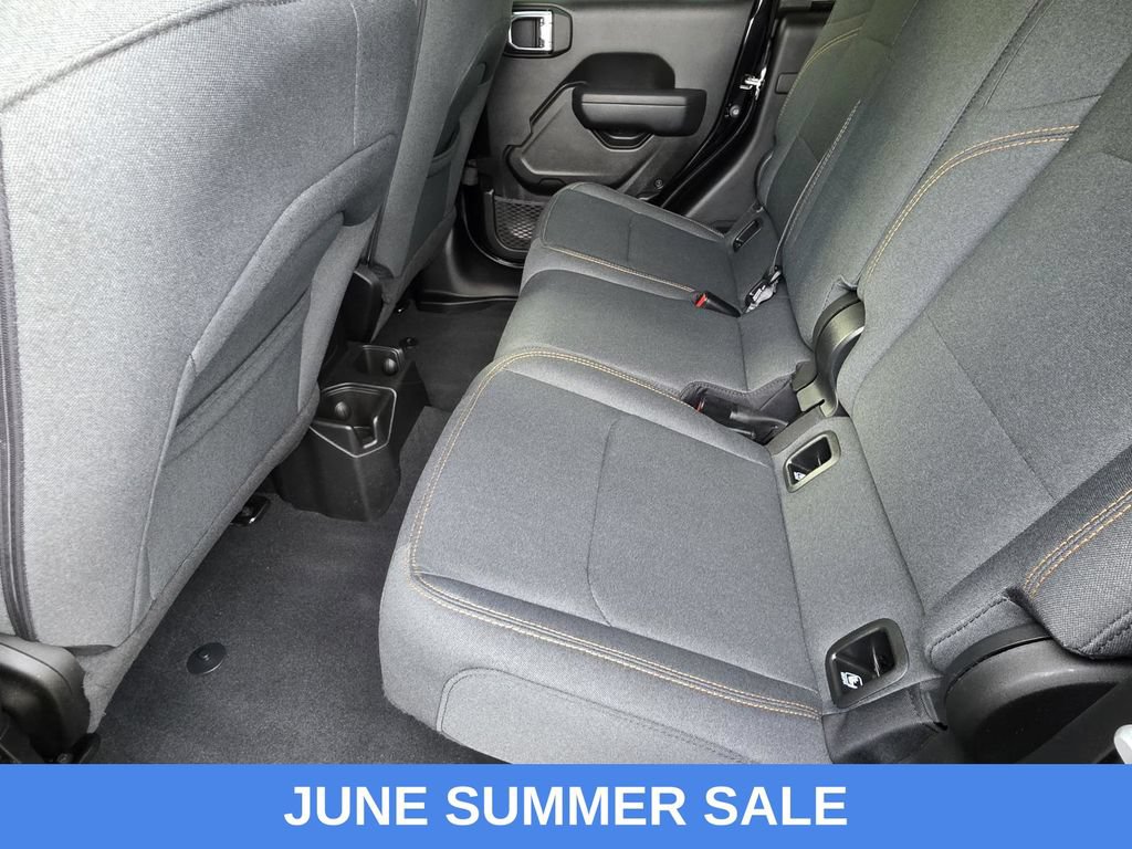 Used 2024 Jeep Gladiator Sport AWD/4WD image 10