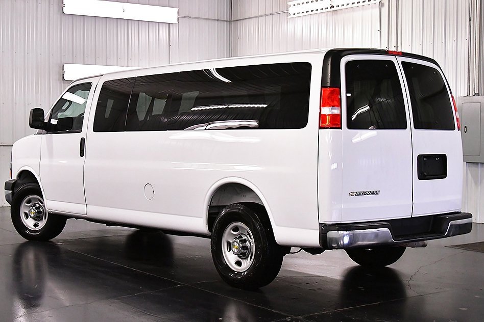 Used 2025 Chevrolet Express 3500 LT w/ LT Preferred Equipment Group image 5