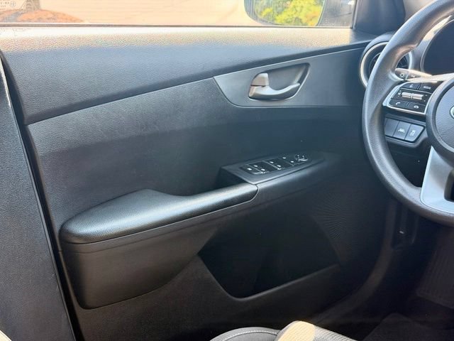 Used 2021 Kia Forte LXS FWD image 21