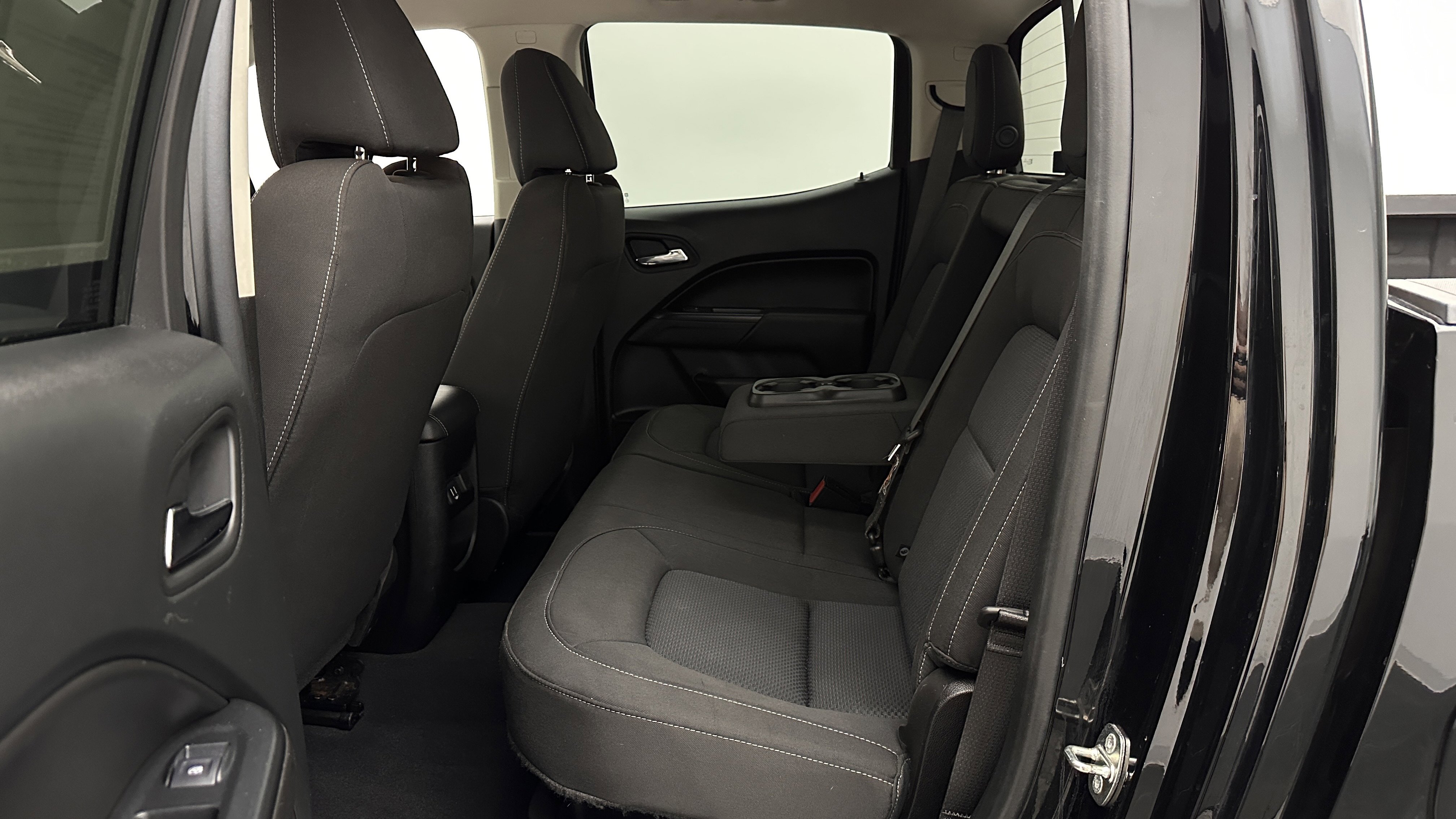 Used 2019 Chevrolet Colorado LT w/ Redline Special Edition AWD/4WD image 22