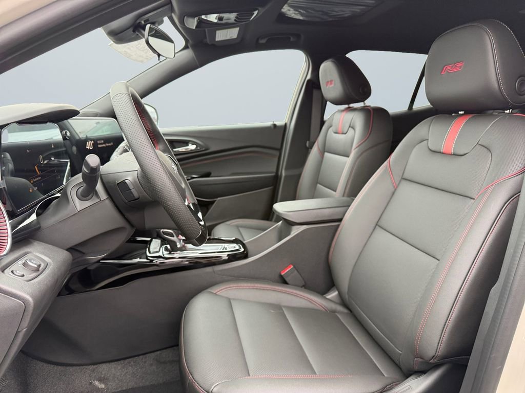 New 2026 Chevrolet Trax RS w/ Sunroof Package image 9