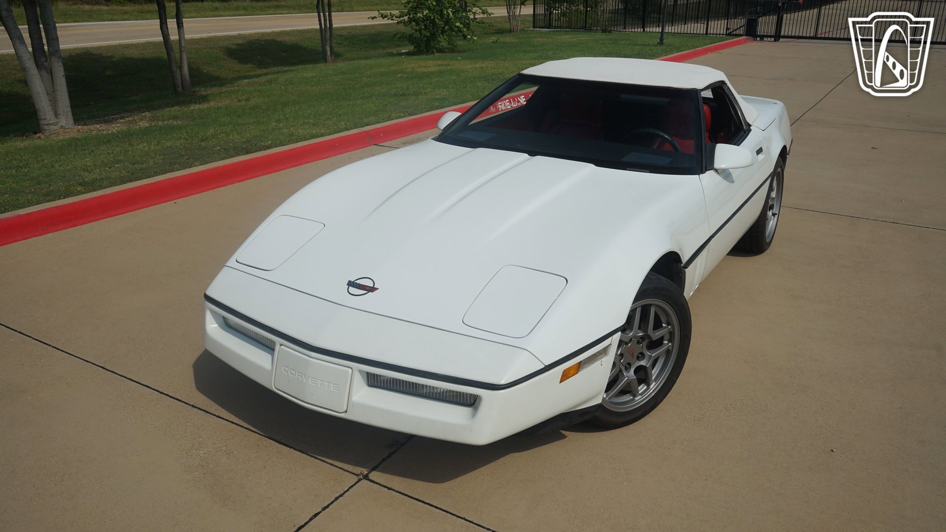 Used 1989 Chevrolet Corvette Convertible image 3