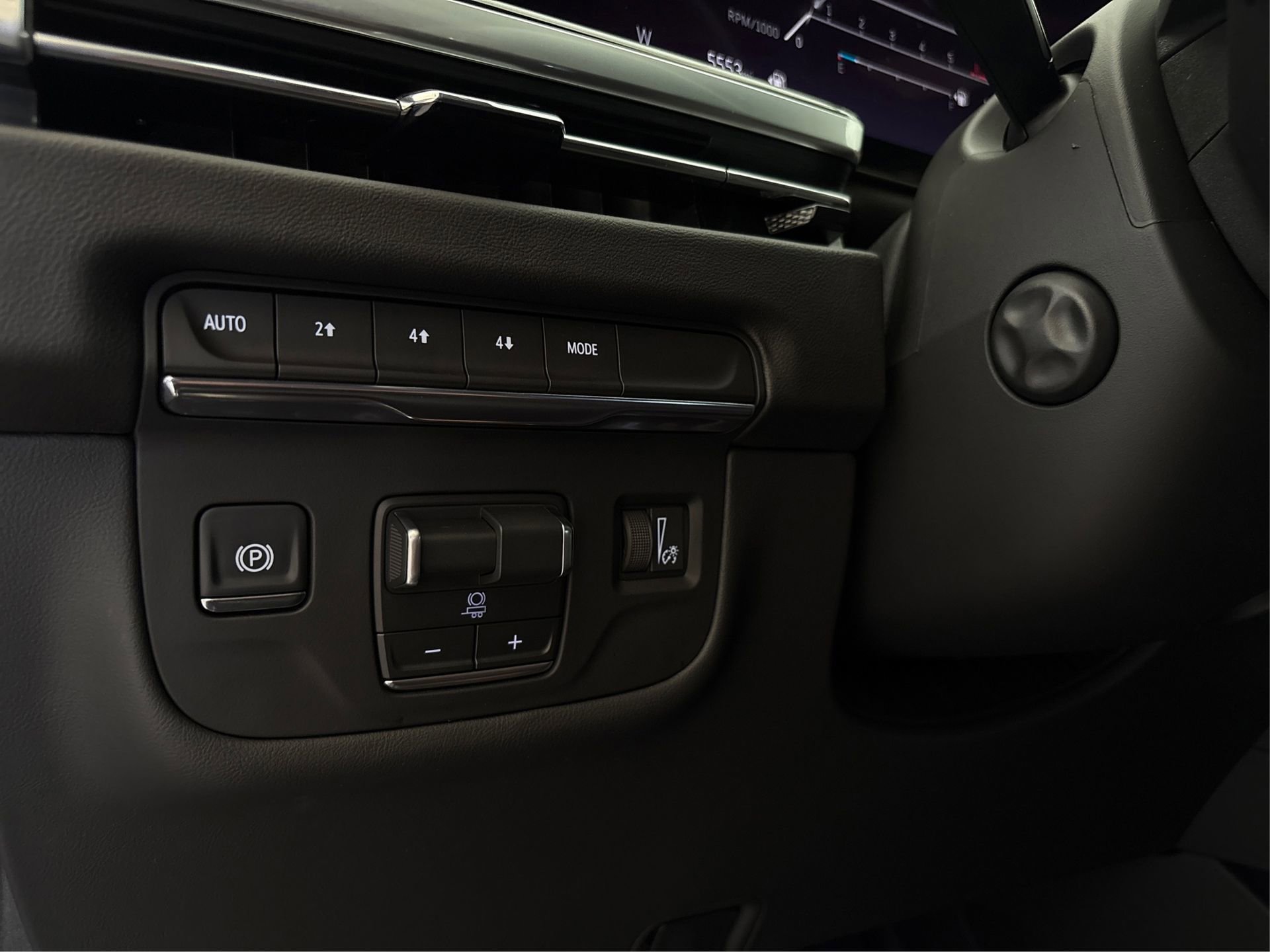 Certified 2026 Cadillac Escalade ESV Sport w/ LPO, ONYX Package image 20