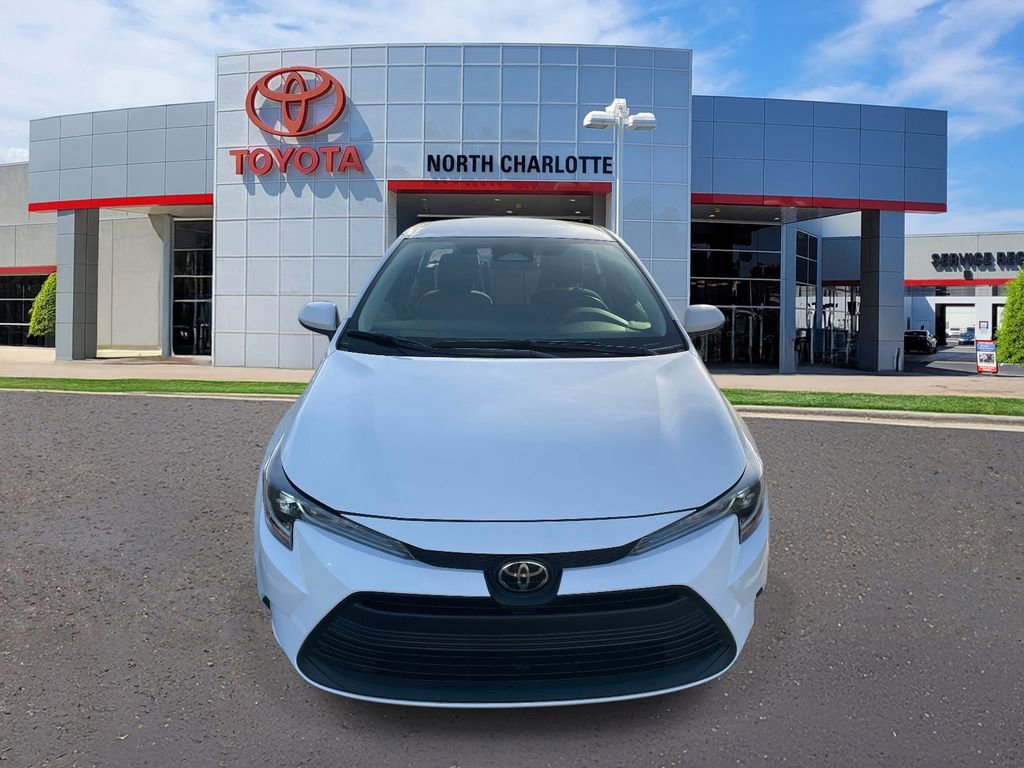 Used 2024 Toyota Corolla LE image 4