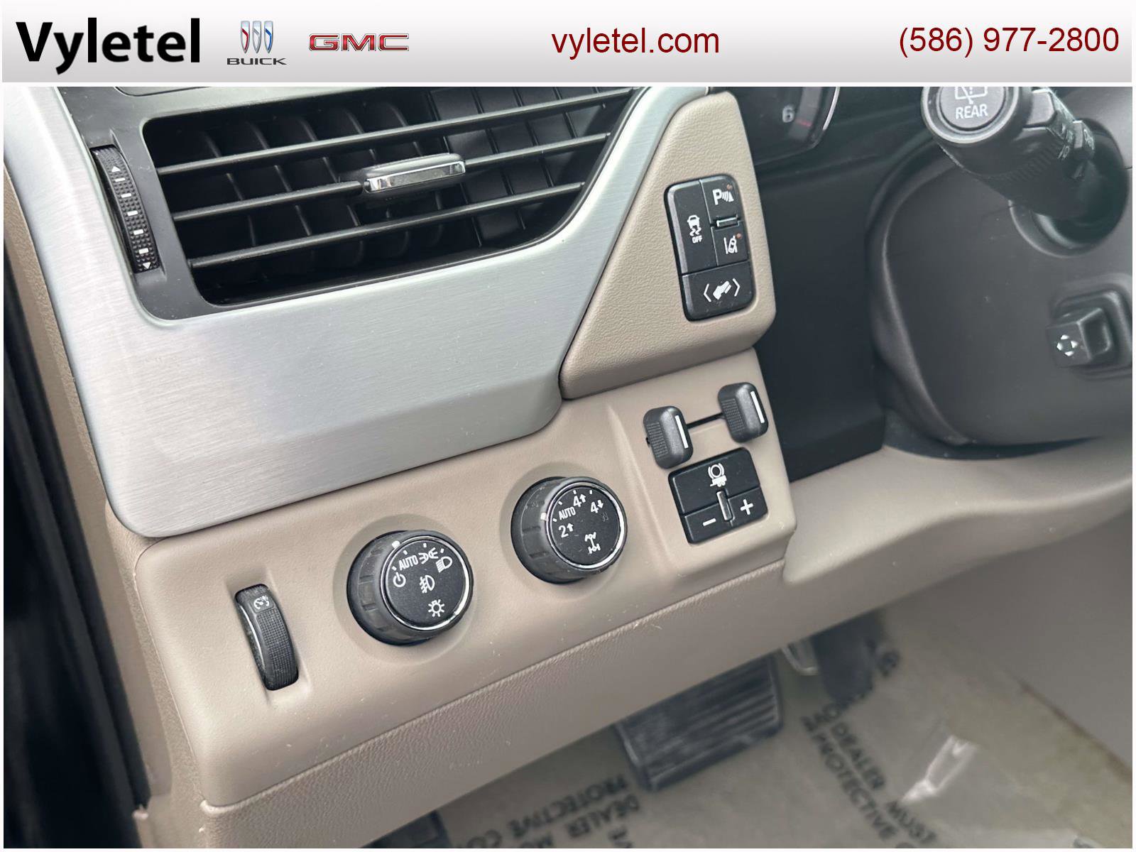 Used 2015 GMC Yukon XL SLT w/ Open Road Package image 24