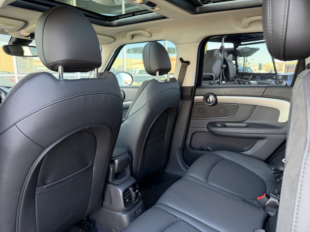 Used 2023 MINI Cooper Countryman SE w/ Storage Package image 31