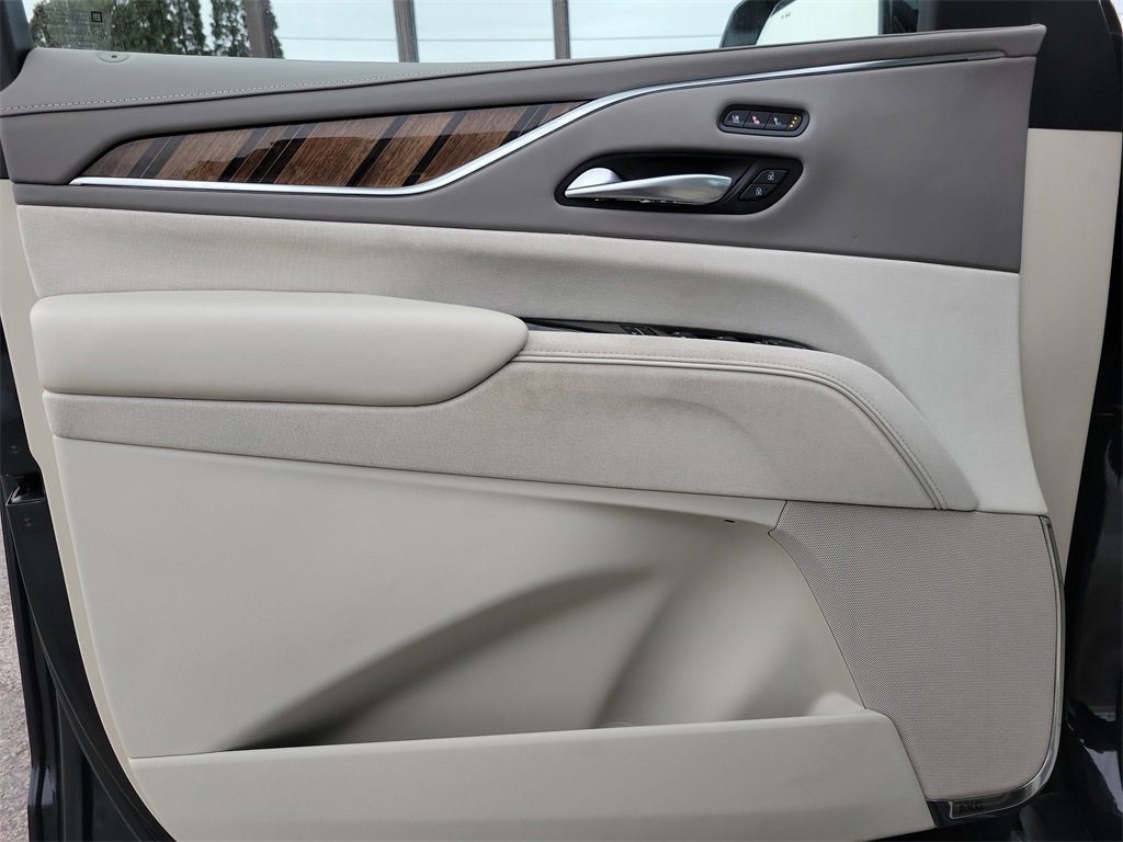Certified 2022 Cadillac Escalade Premium Luxury Platinum image 20
