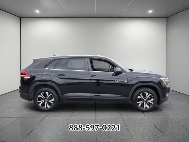 Certified 2025 Volkswagen Atlas Cross Sport SE AWD/4WD image 6