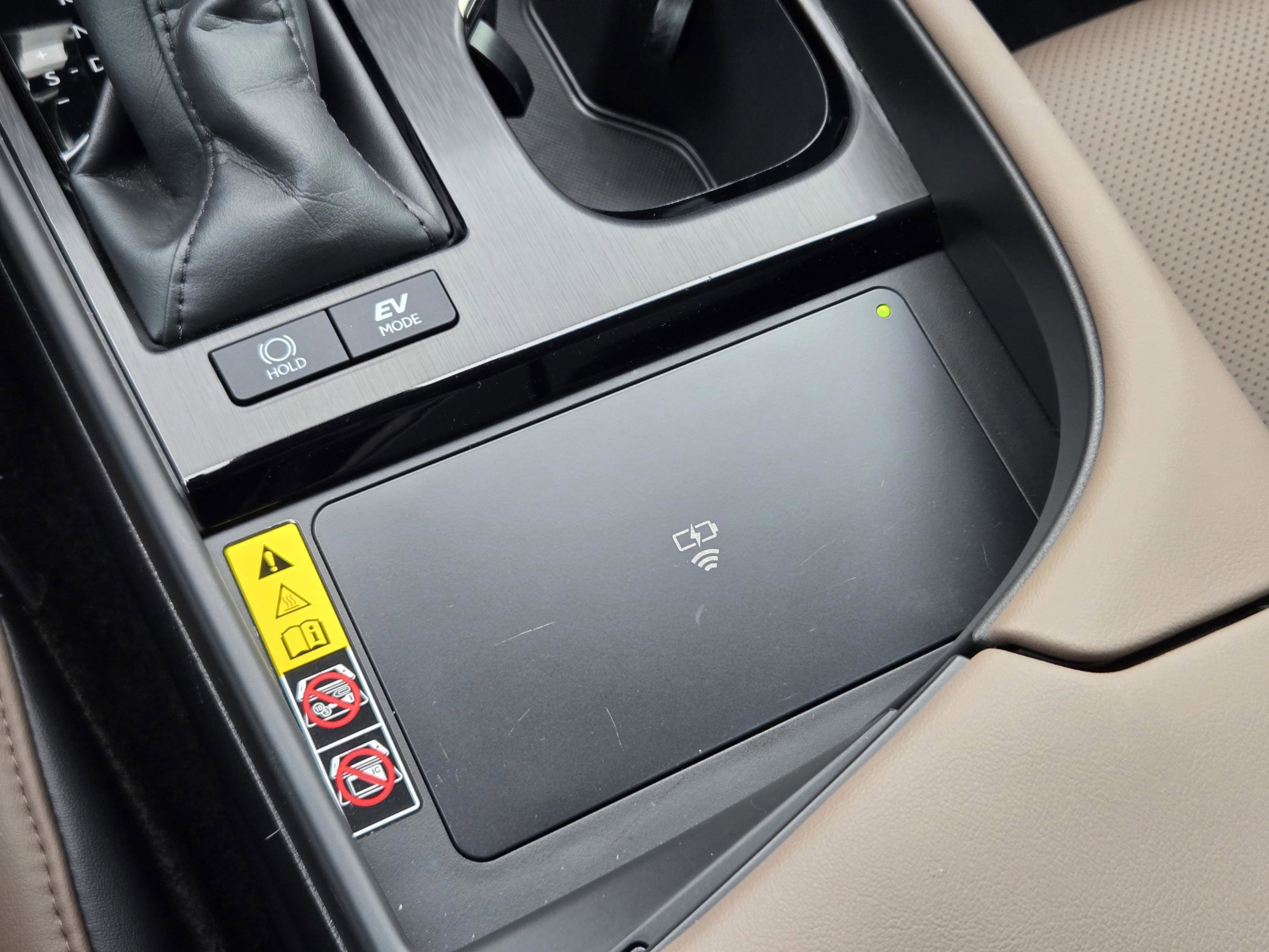 Certified 2025 Lexus ES 300h w/ Premium Package FWD image 18