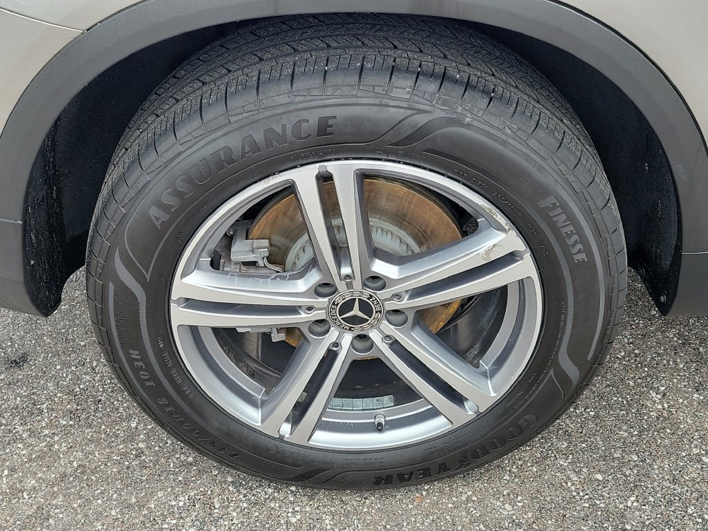 Used 2021 Mercedes-Benz GLC 300 image 6