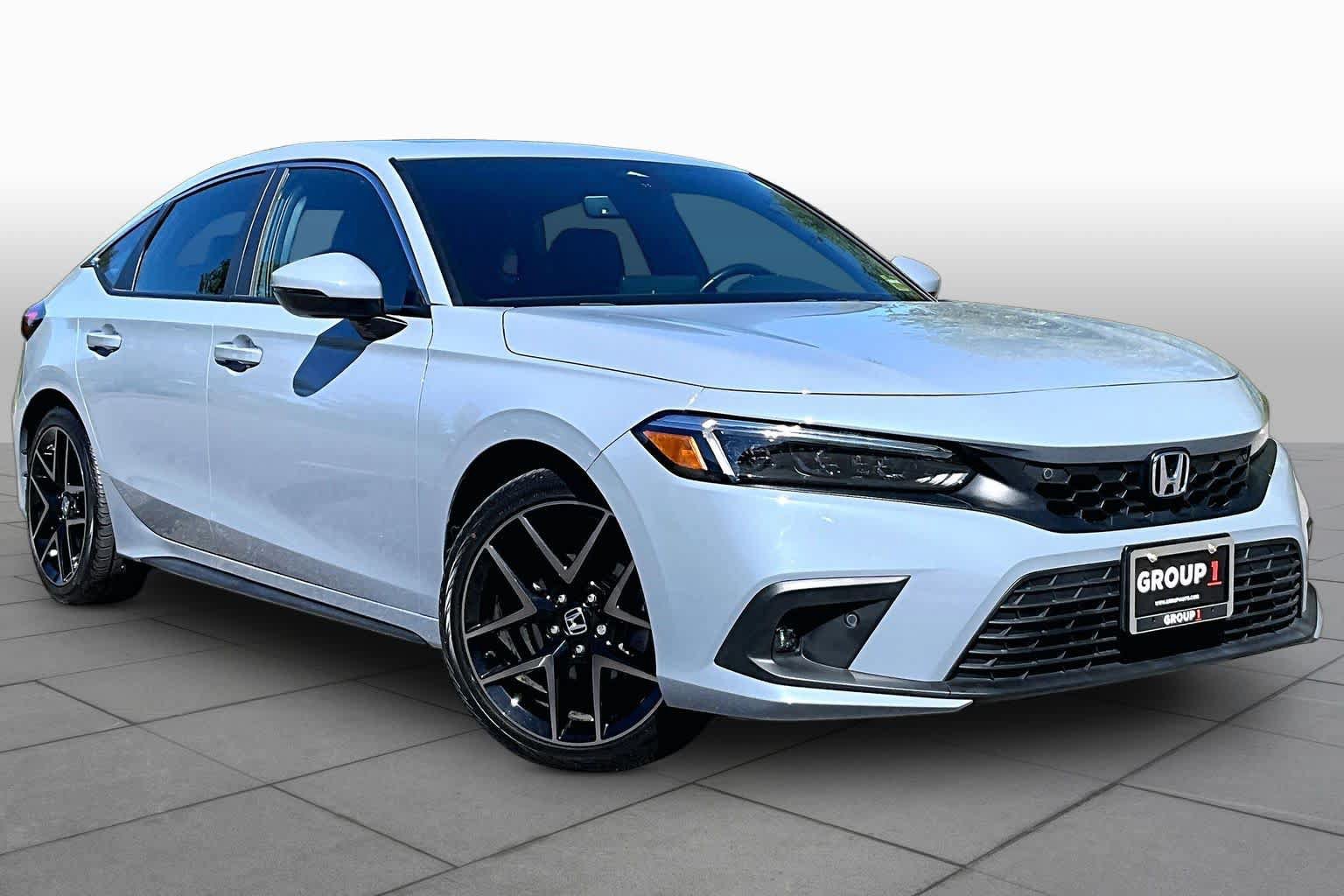 Used 2024 Honda Civic Sport Touring image 3