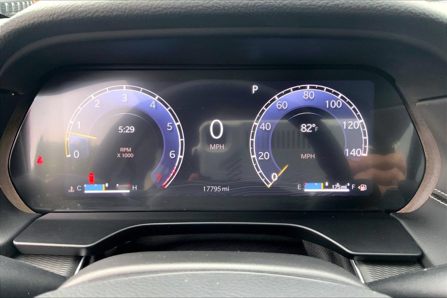 Certified 2025 Jeep Grand Cherokee Altitude AWD/4WD image 23