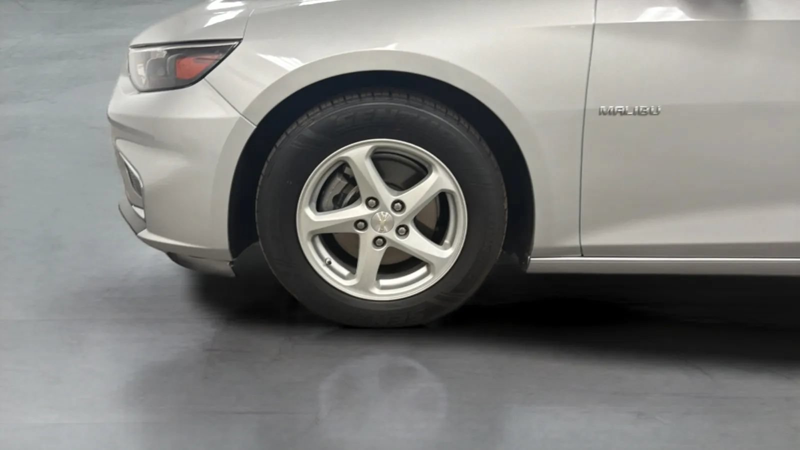 Used 2017 Chevrolet Malibu LS FWD image 29