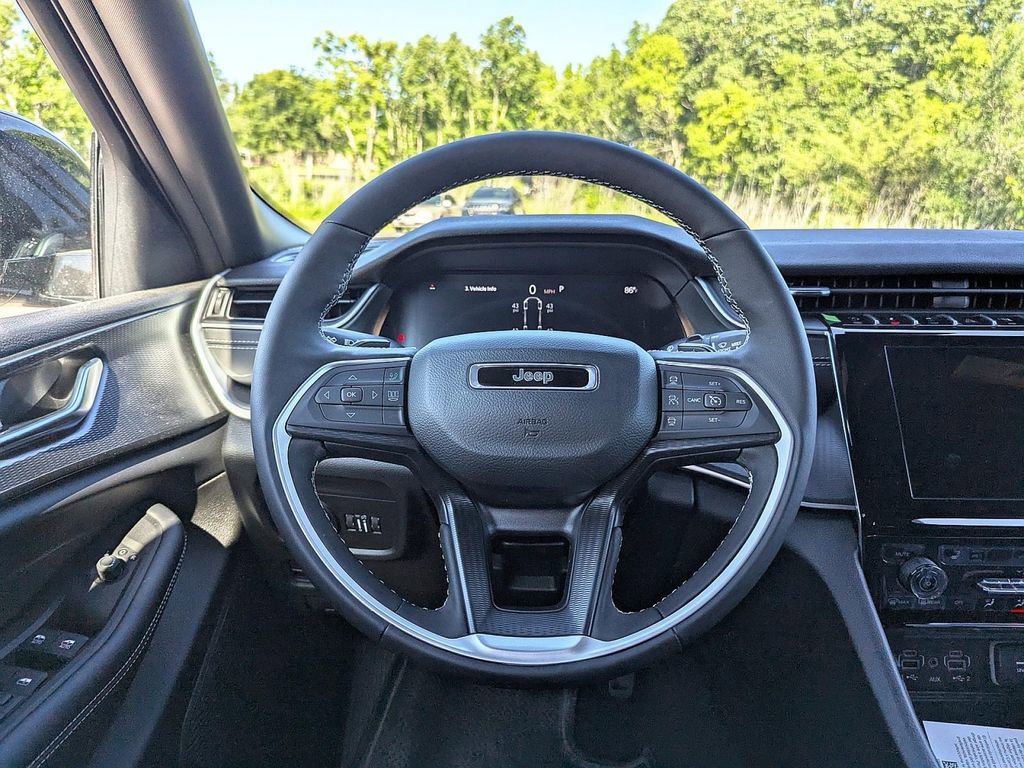 New 2025 Jeep Grand Cherokee L Laredo RWD image 25