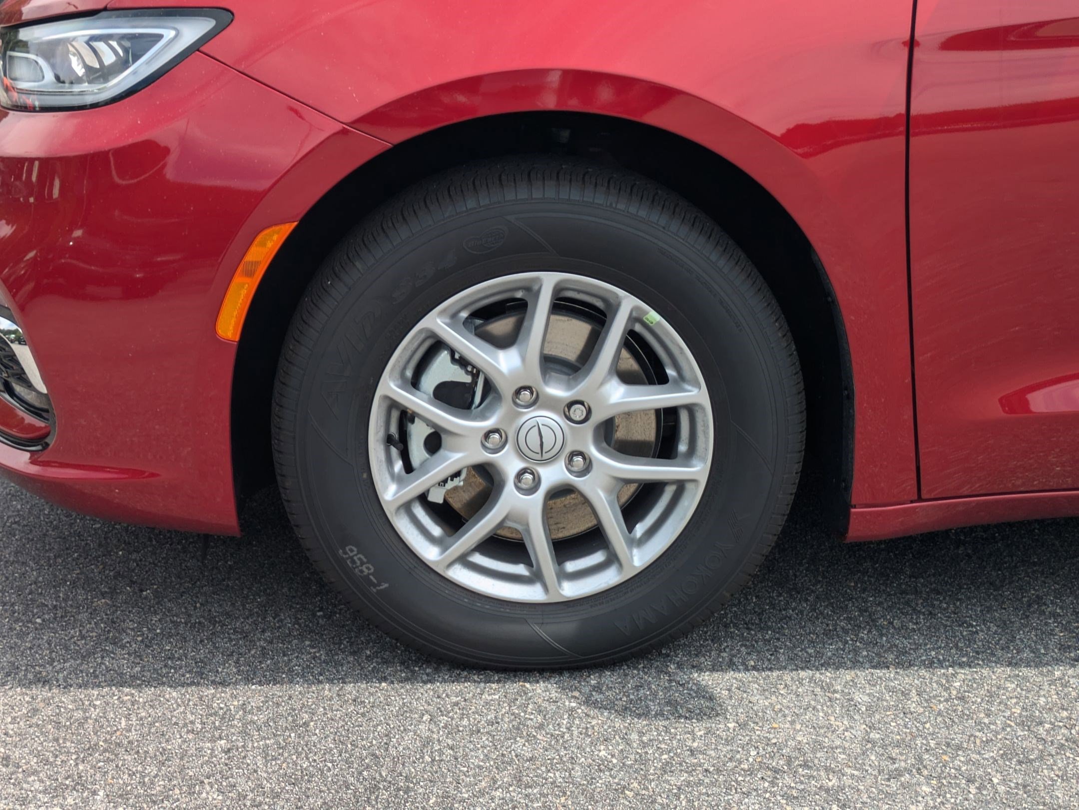 New 2026 Chrysler Pacifica Select image 32