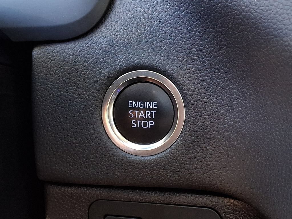 Used 2024 Toyota Tundra Limited AWD/4WD image 19