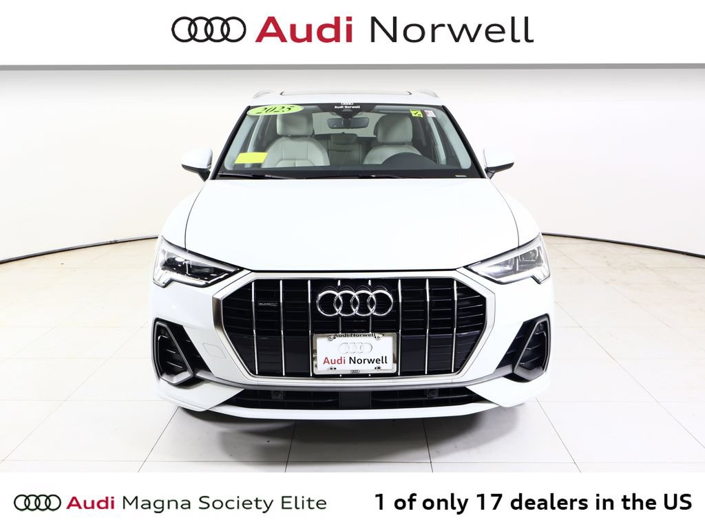 Certified 2025 Audi Q3 2.0T Premium w/ Convenience Package AWD/4WD image 10