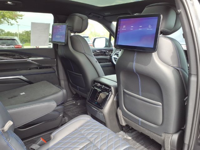 Certified 2026 Cadillac Escalade IQ Sport 1 w/ LPO, Floor Liner Package AWD/4WD image 21