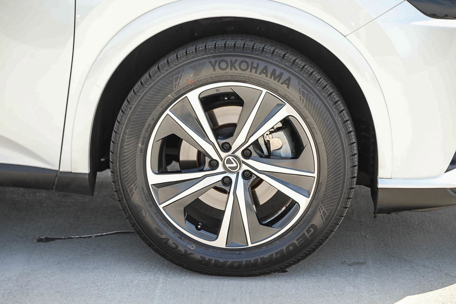Used 2024 Lexus RX 350 Premium w/ Convenience Package FWD image 10