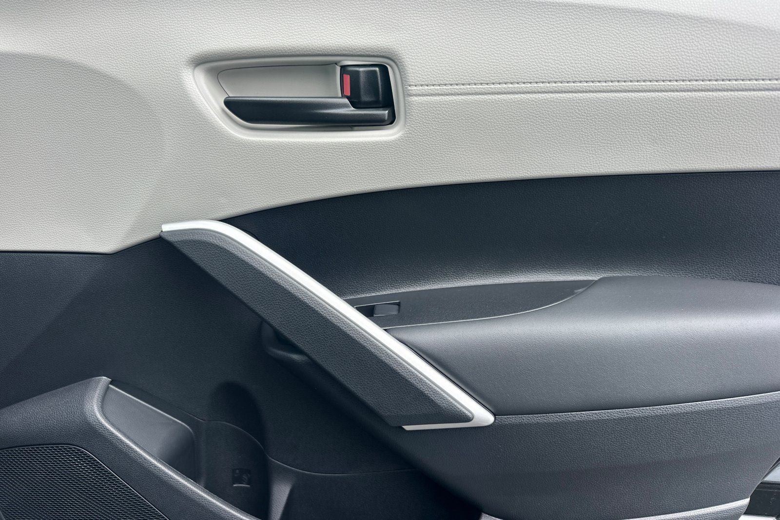 New 2026 Toyota Corolla Cross L FWD image 19