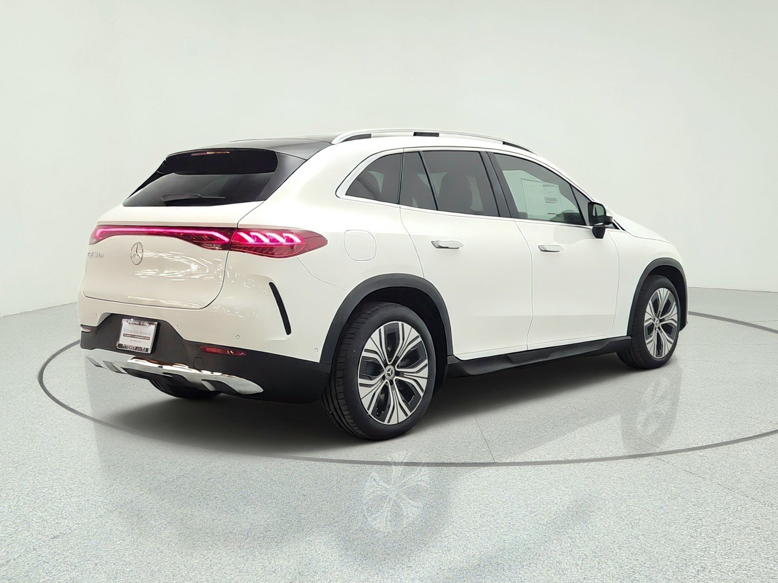 New 2027 Mercedes-Benz EQE 320+ SUV image 5