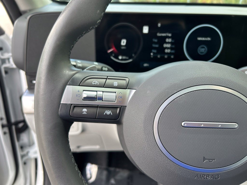 Used 2026 Hyundai Kona Limited FWD image 23