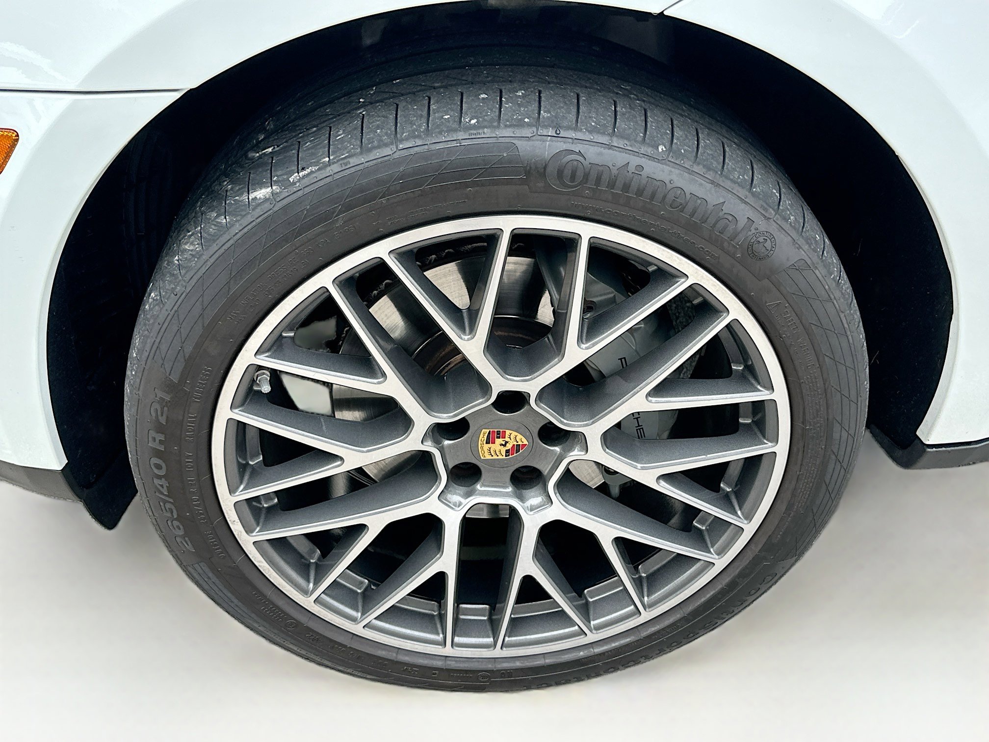 Used 2020 Porsche Macan S image 35