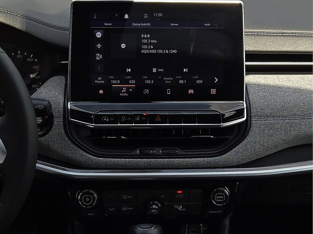 Used 2024 Jeep Compass Latitude AWD/4WD image 11