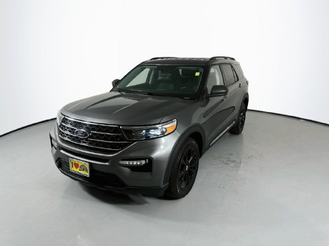Used 2023 Ford Explorer XLT w/ Equipment Group 202A AWD/4WD image 5