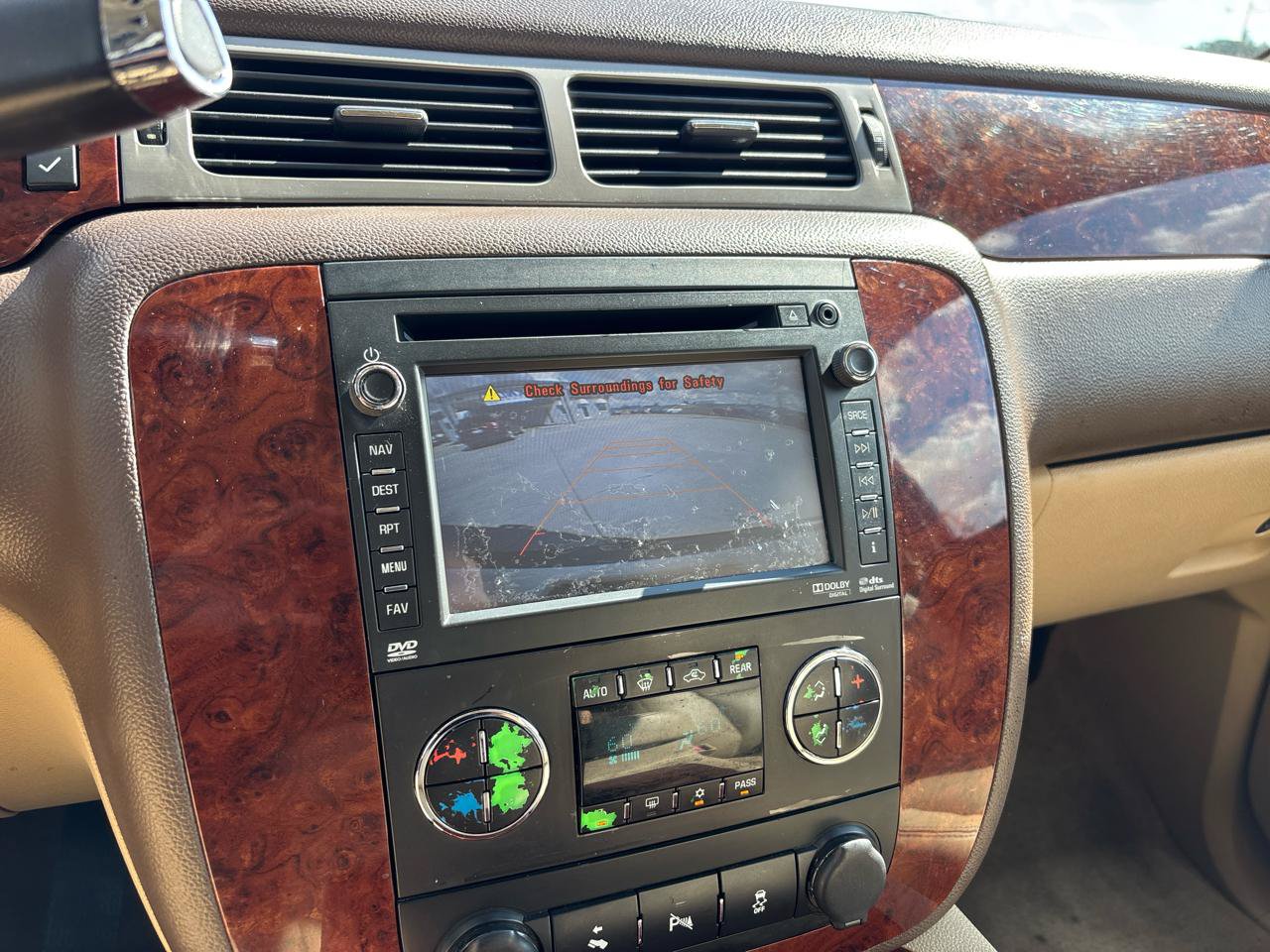 Used 2014 Chevrolet Suburban LTZ AWD/4WD image 16