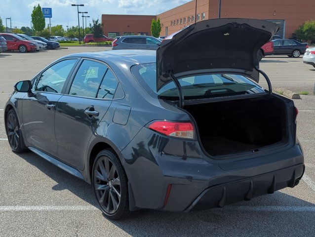 Used 2023 Toyota Corolla SE w/ SE Premium Package FWD image 10