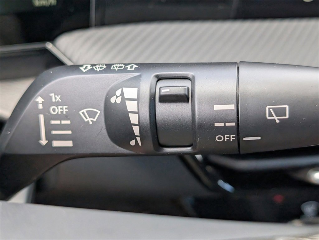 New 2026 Nissan Kicks SR image 25