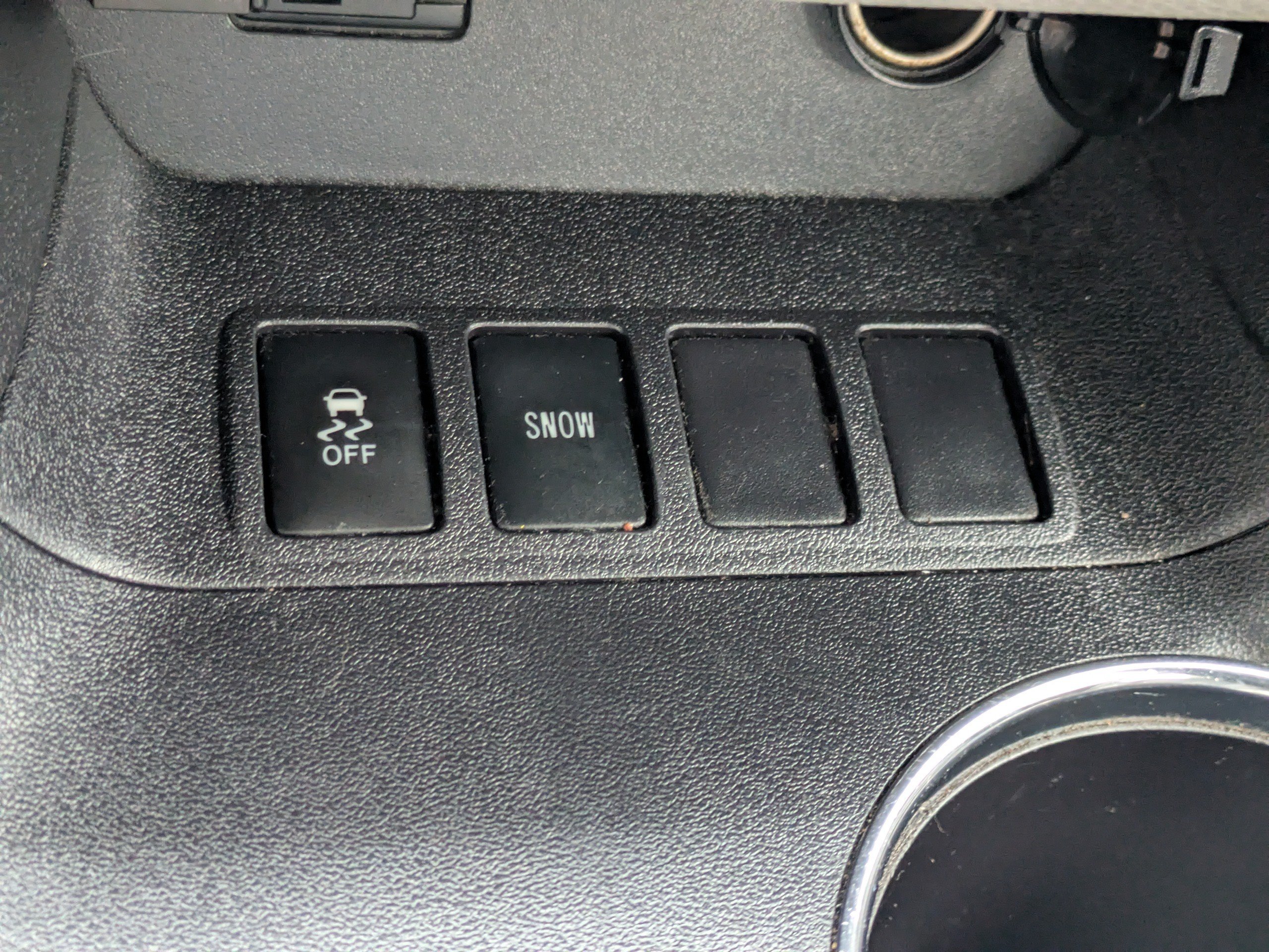 Used 2016 Toyota Highlander LE FWD image 26