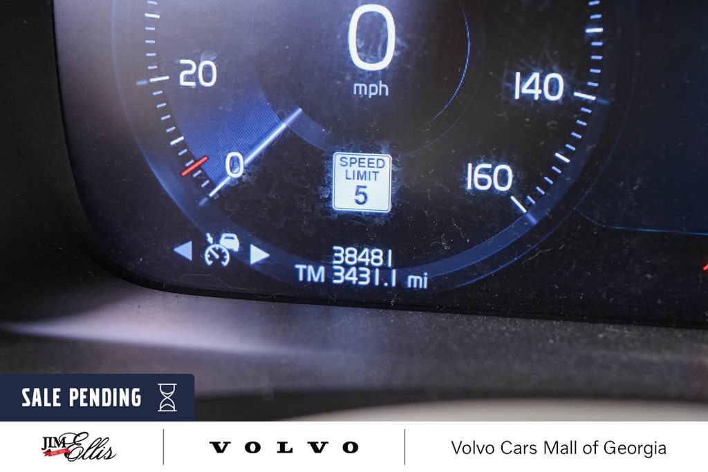 Certified 2021 Volvo XC90 T6 Momentum w/ Climate Package AWD/4WD image 13