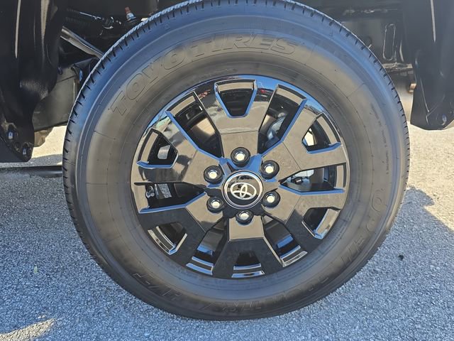Used 2025 Toyota Tacoma SR5 image 32