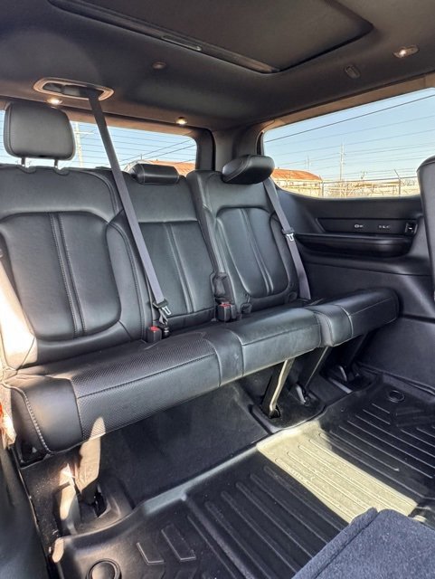 Used 2023 Jeep Wagoneer Series II image 16