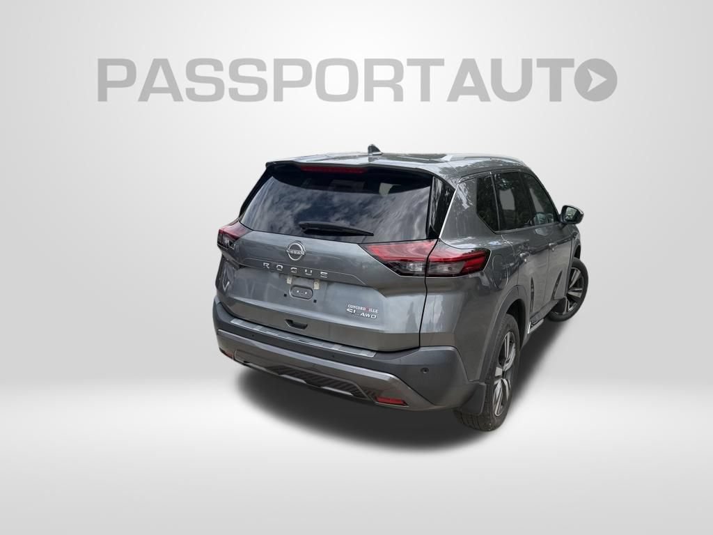 Used 2023 Nissan Rogue SL AWD/4WD image 2