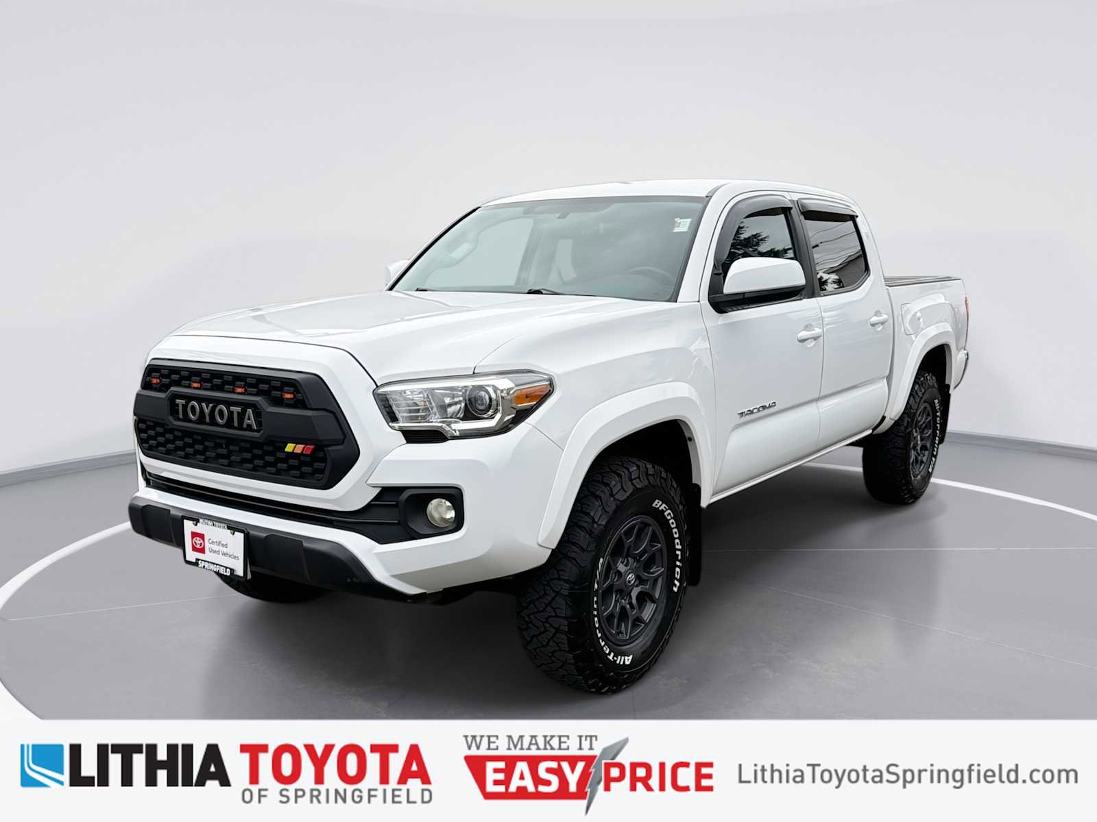 Certified 2017 Toyota Tacoma SR5 w/ Tow Package AWD/4WD image 1