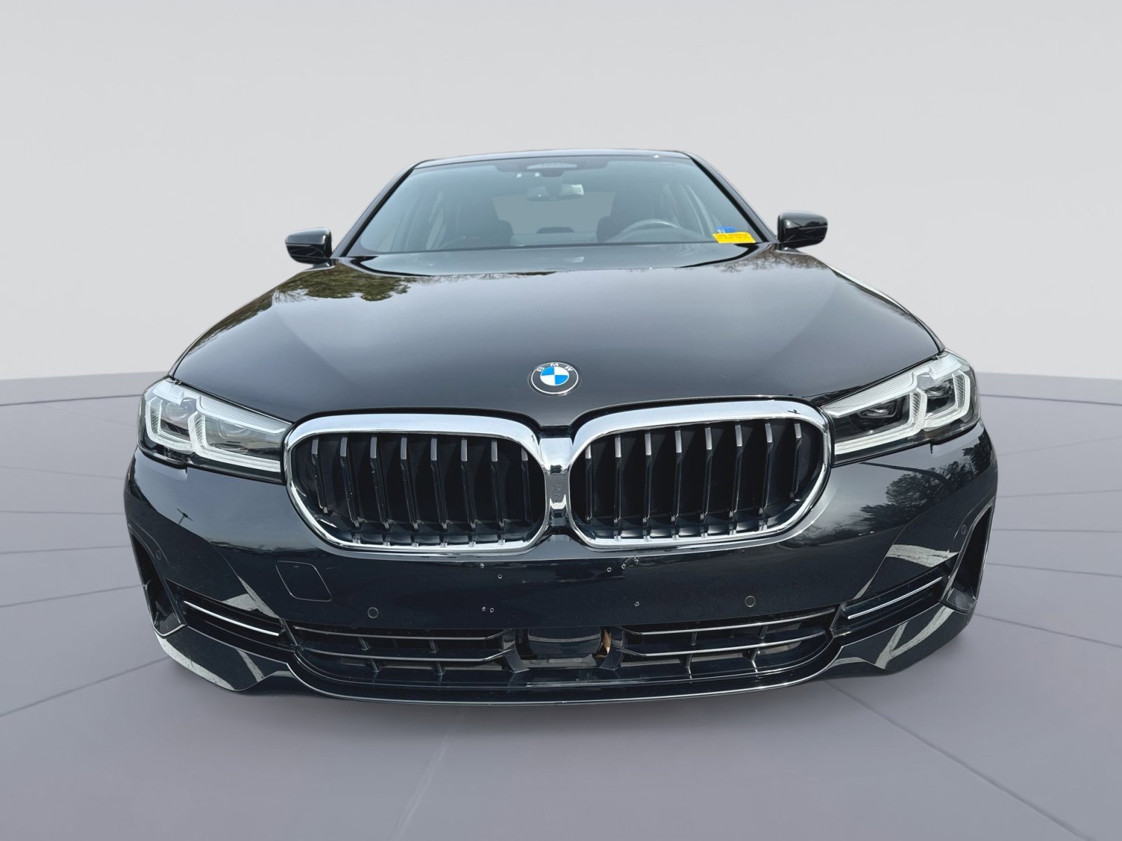 Used 2022 BMW 540i xDrive w/ Premium Package image 4