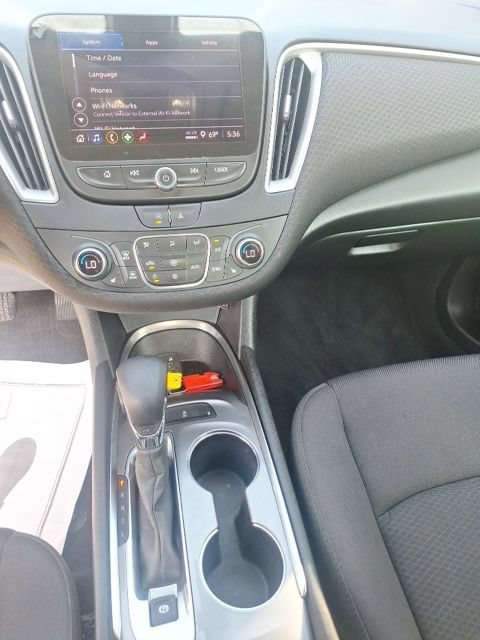 Used 2022 Chevrolet Malibu LT FWD image 15